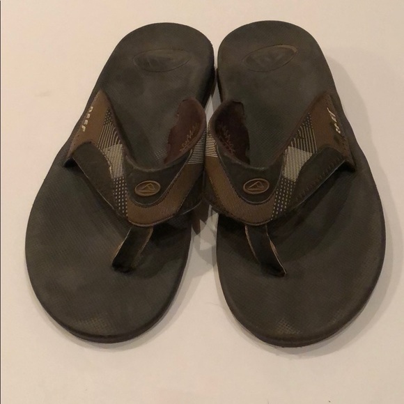 reef beer opener sandals